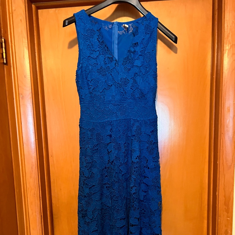 Blue floral lace midi dress
